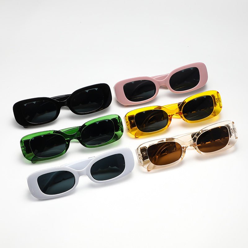 Ladies fashionable sunglasses with glamorous frame Bowlift