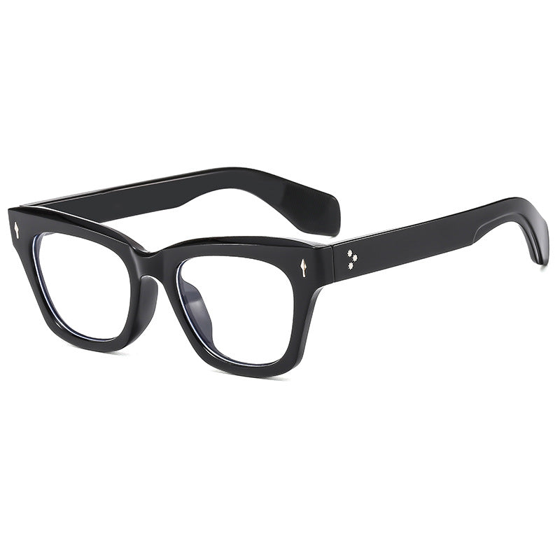 Women Cat-Eye Sunglasses with modern, transparent frame and UV protection Bowlift
