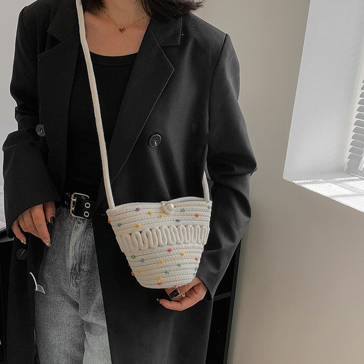 Playful Crossbody Bag Made of Braided Material Bowlift