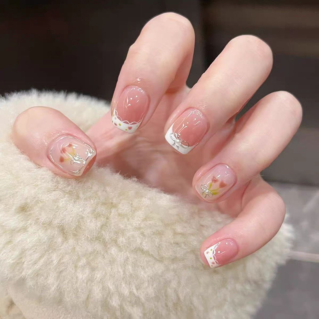 Floral-Themed Press-On Nail Set Bowlift
