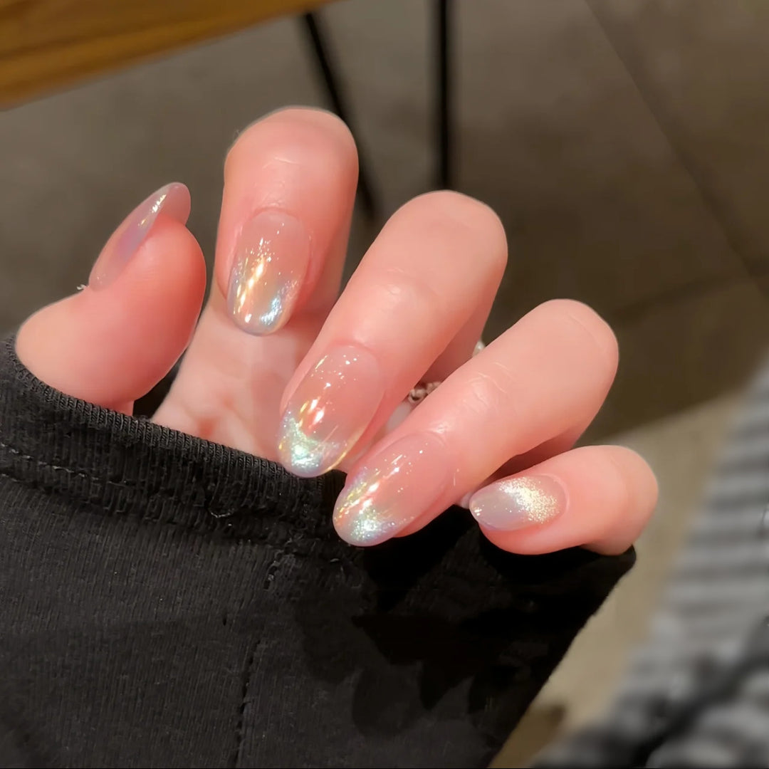 Artificial nail tips with shimmering ombre effect Bowlift