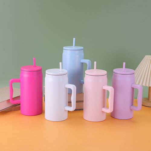 Women's reusable drinking cup with straw and ergonomic handle Bowlift