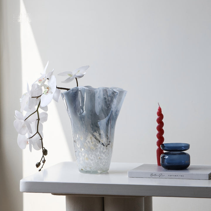 Elegant Glass Vase Bowlift