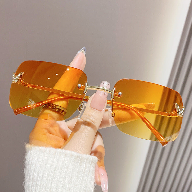 Women elegant oversized sunglasses with woven golden frame Bowlift