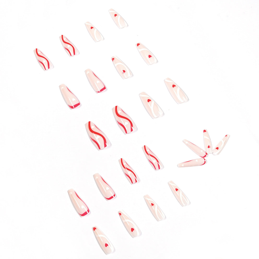 Artificial nail art with hearts Bowlift