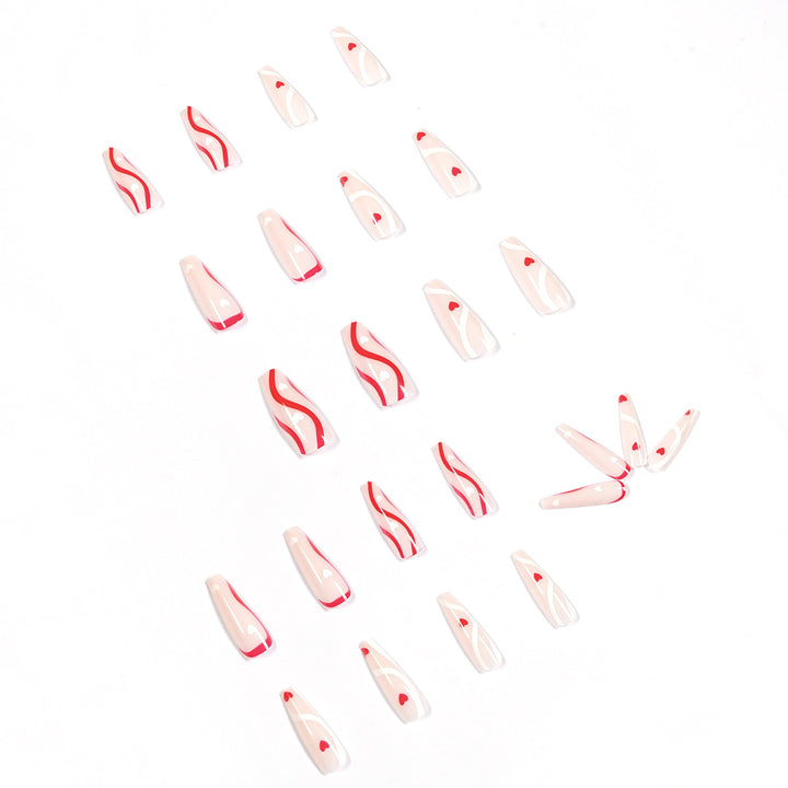 Artificial nail art with hearts Bowlift