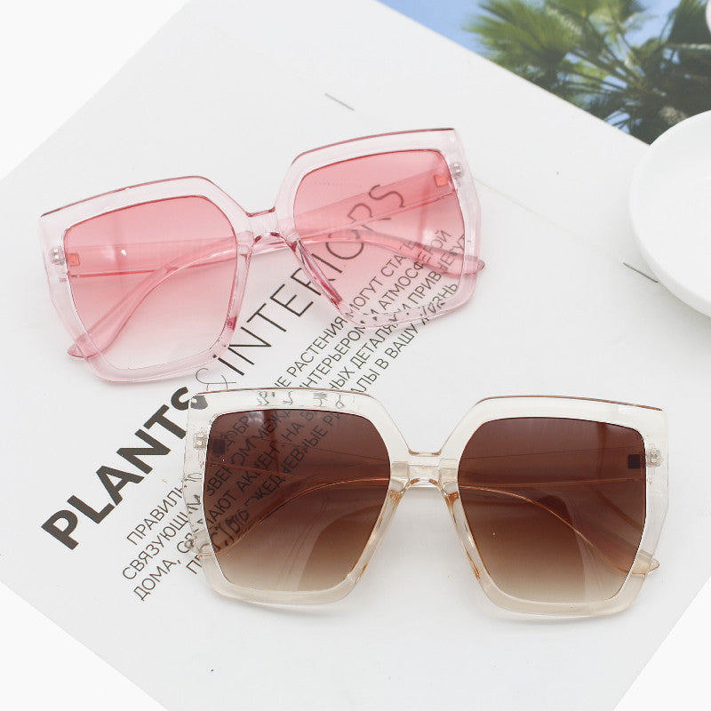 Ladies elegant oversized sunglasses with luxurious frame Bowlift