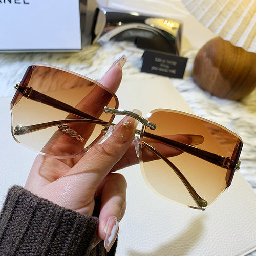 Ladies exclusive geometric sunglasses Bowlift