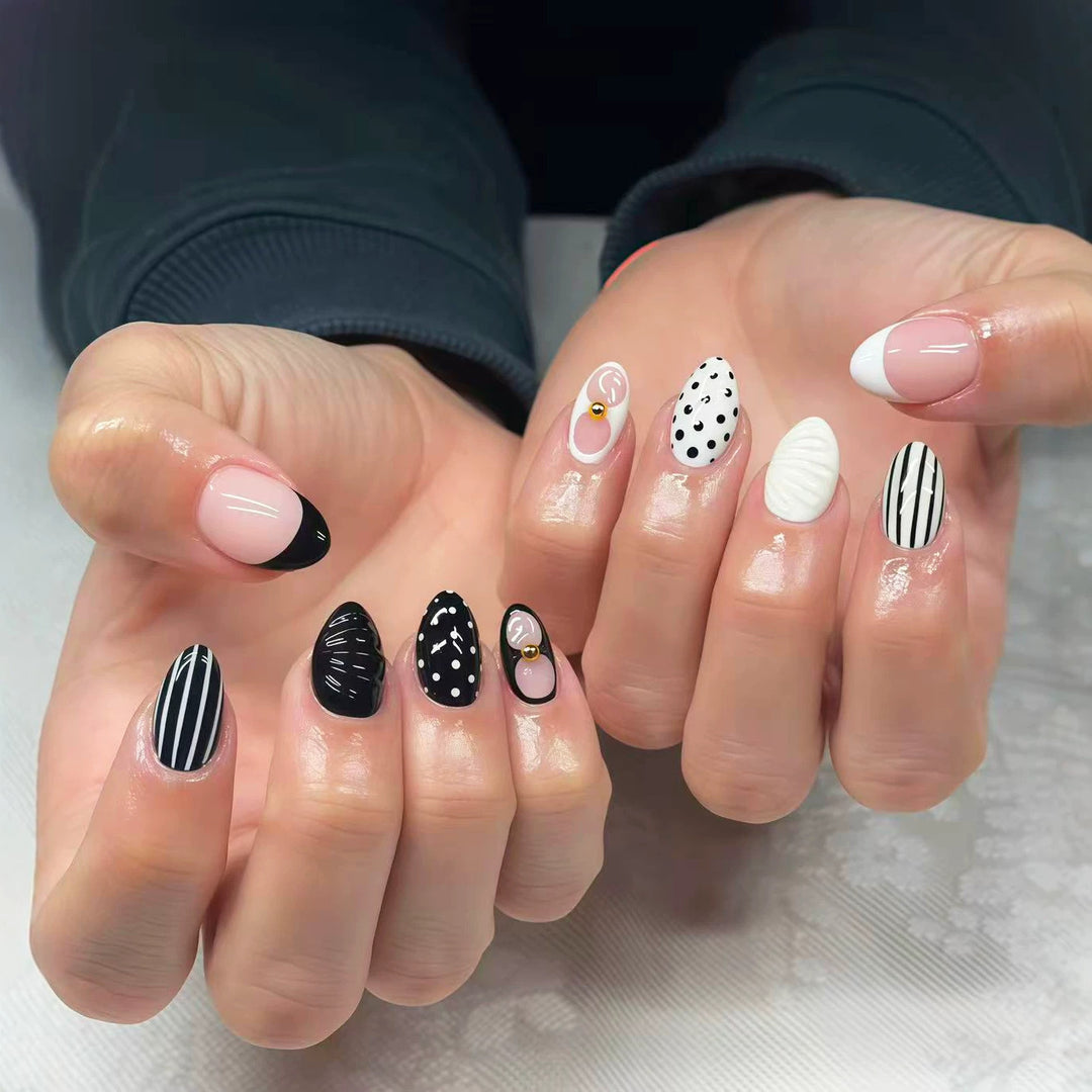 Elegant Artistic Press-On Nail Set Bowlift