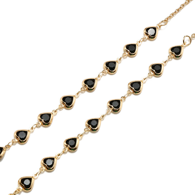 Heart-Shaped Pendant Necklace Bowlift