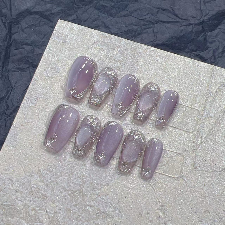 Elegant Press-On Nail Set with Artistic Metallic Design Bowlift