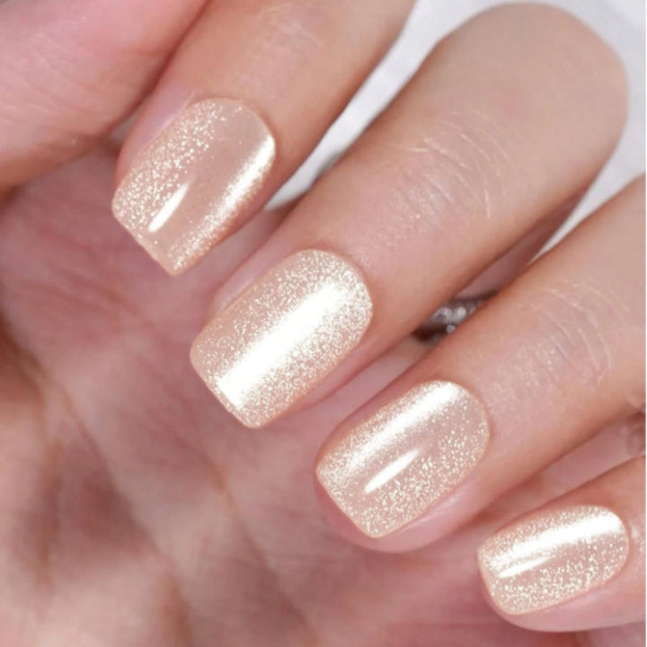 Glitter-Infused Press-On Nail Art Bowlift