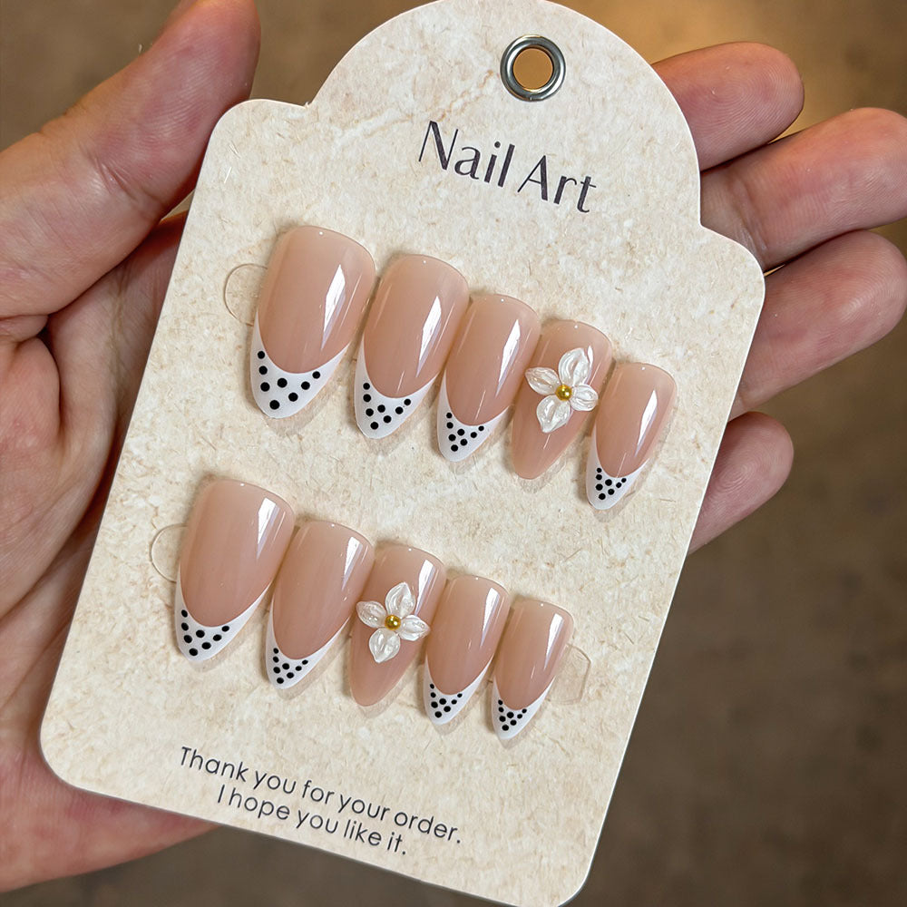 Elegant Floral-Embellished Press-On Nails Bowlift