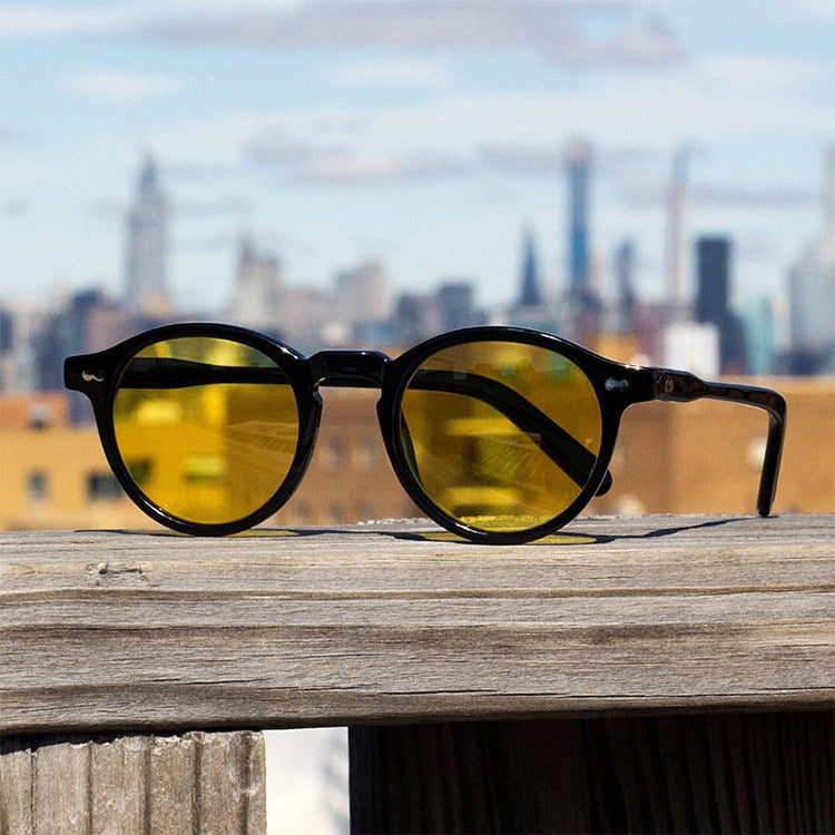 Ladies extravagant round sunglasses with lightweight frame structure and polarized lenses Bowlift