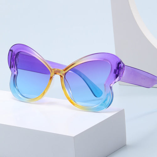 Women's oversized sunglasses in playful butterfly design Bowlift