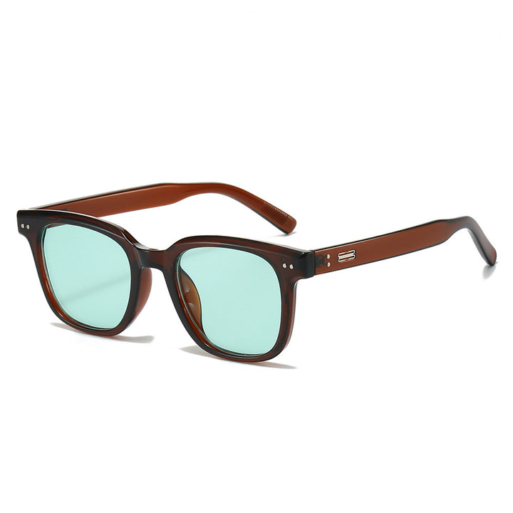 Retro-Inspired Statement Eyewear Bowlift