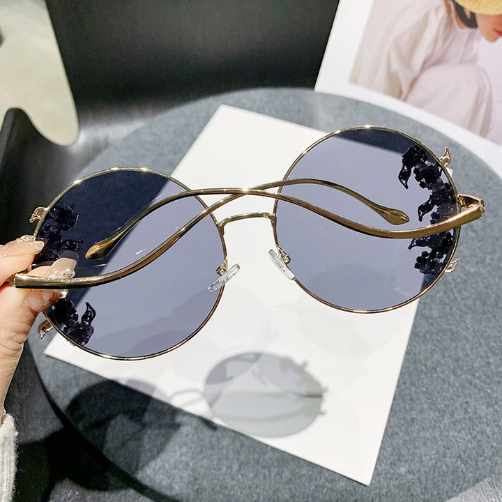 Ladies Glamorous Sunglasses with Sparkling Rhinestone Details Bowlift