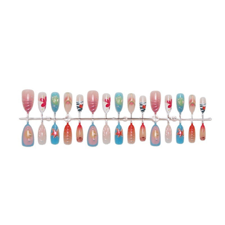 Artistic nail tips with maritime motifs Bowlift