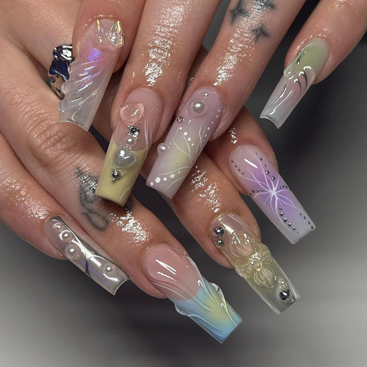 Creative artificial nails with 3D flower embellishments Bowlift