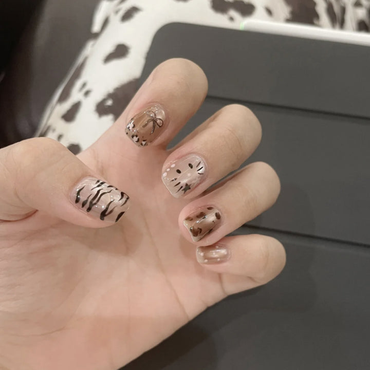Artistic Press-On Nail Set with Floral and Geometric Designs Bowlift