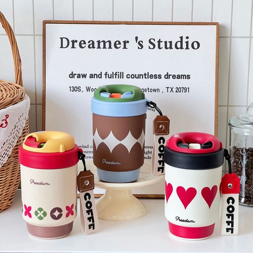 Women's Insulated Coffee Cup with Practical Closure Mechanism Bowlift