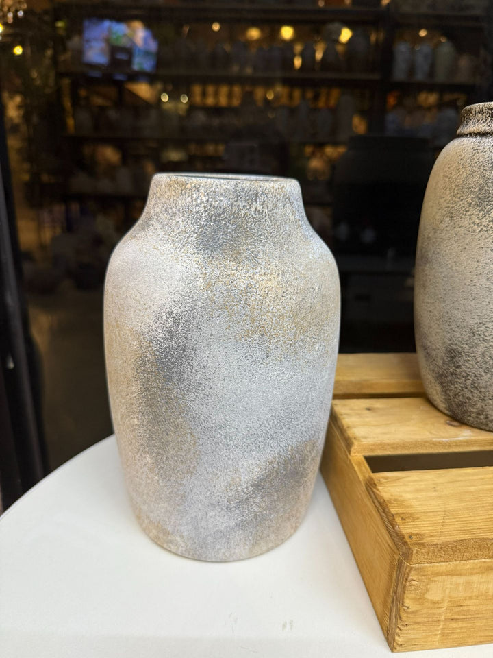 Elegant Ceramic Vase Bowlift