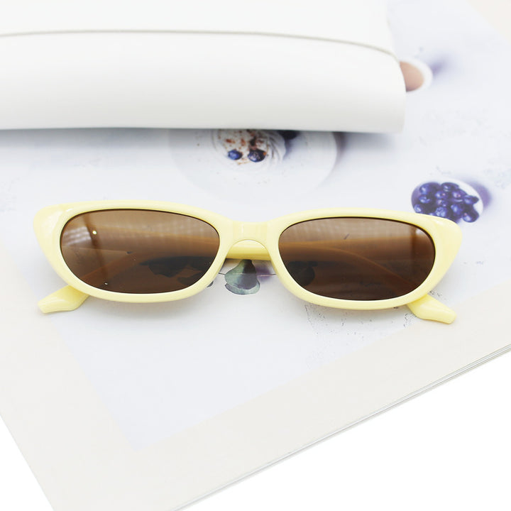 Women's Cat-Eye Sunglasses with Exclusive Design Bowlift