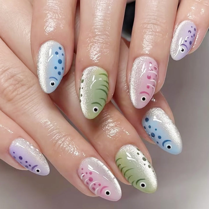 Creative nail art set with artistic patterns Bowlift