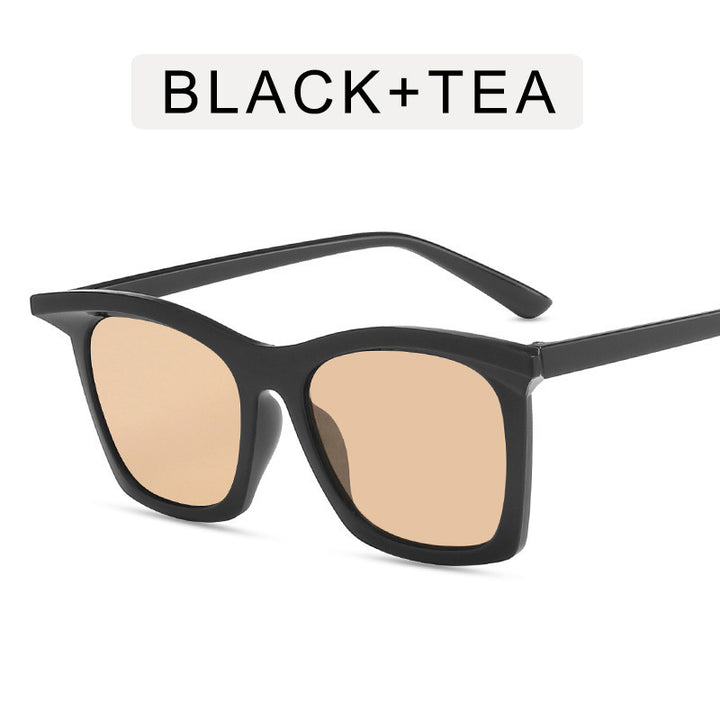 Women's Cat-Eye Sunglasses with Gradient Lenses and Transparent Frame Design Bowlift