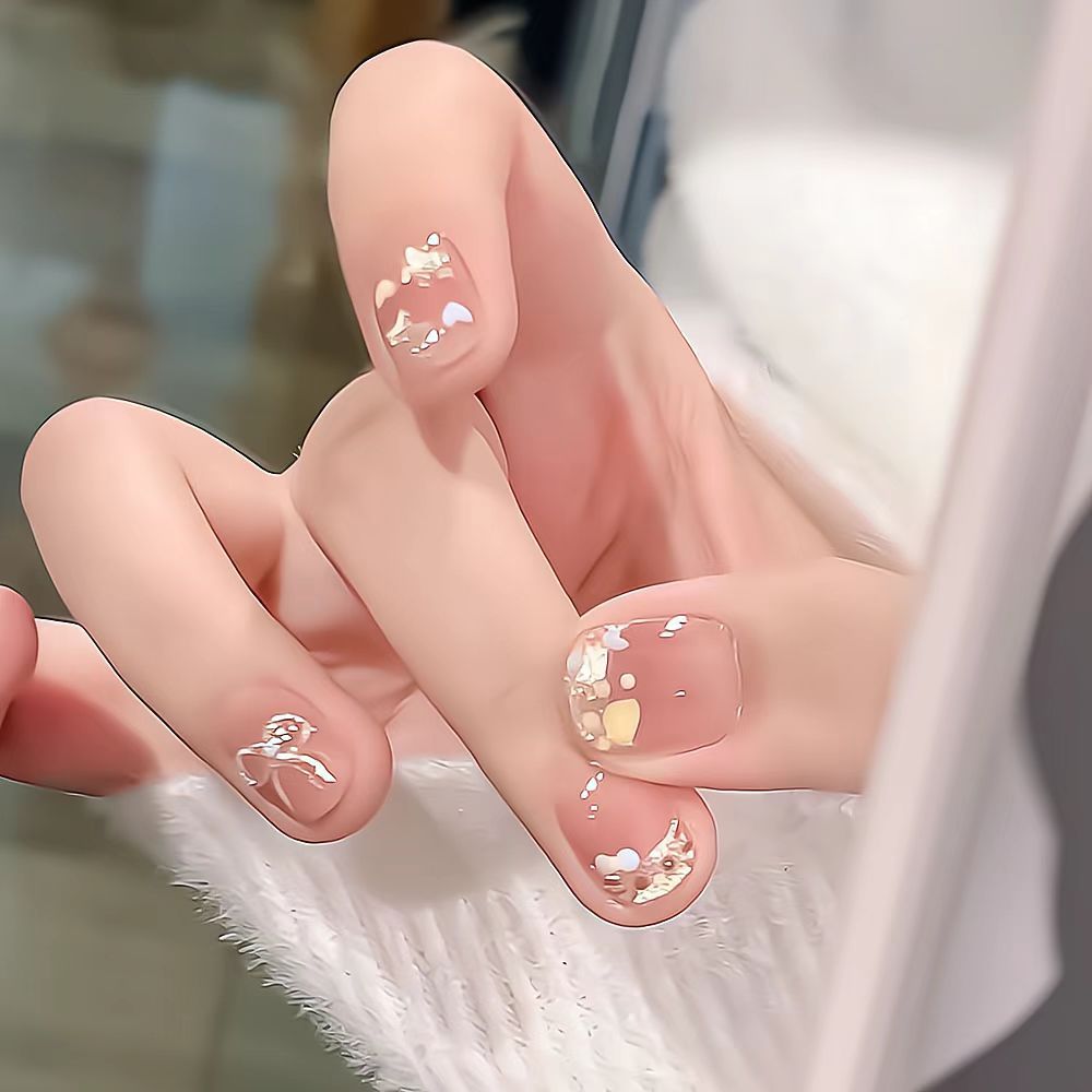 Decorative Press-On Nail Set with Heart and Floral Design Bowlift