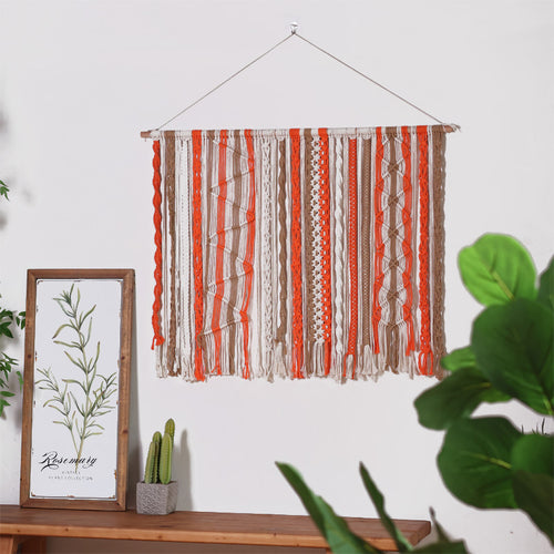 Wall hanging made of woven material Bowlift