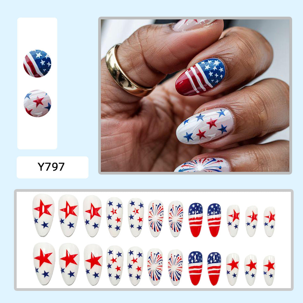 Creative artistic nails with patriotic motifs Bowlift