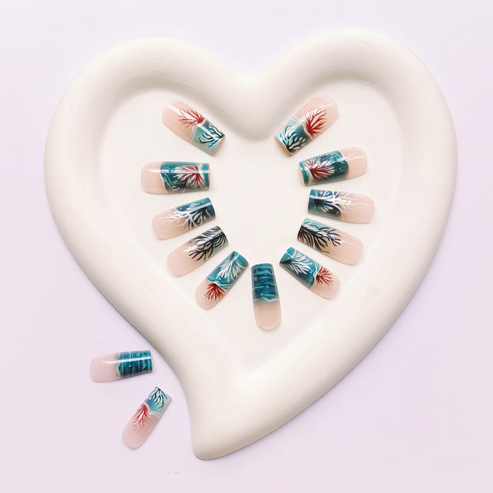 Ocean-Inspired Artistic Nail Art Bowlift