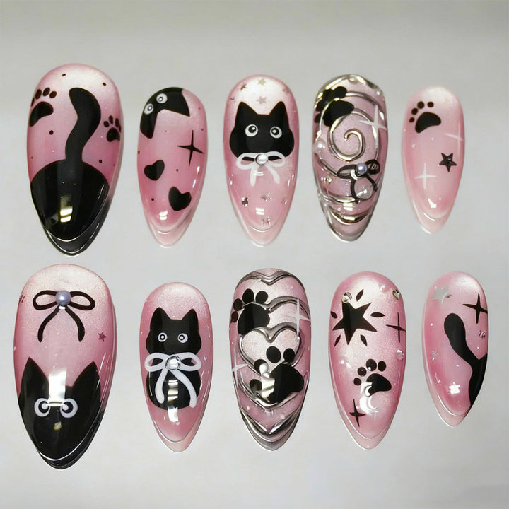 Nail art set with cat pattern Bowlift