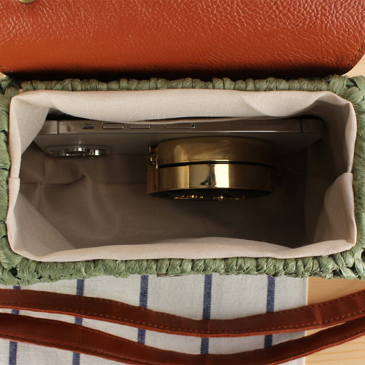 Handbag with Elegant Leather Lid and Woven Design Bowlift