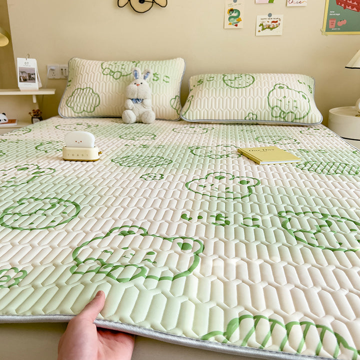 Playful Rabbit-Themed Quilted Bedspread Set
