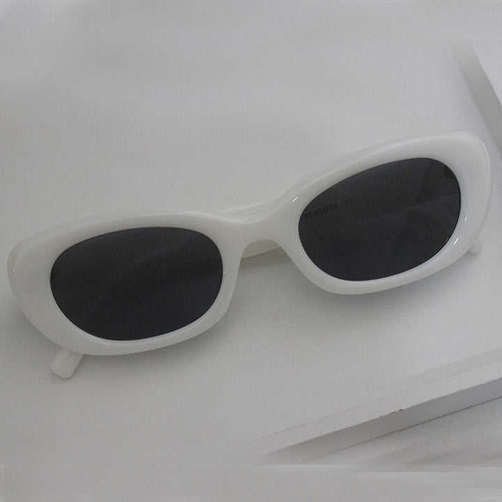 Fashionable Cat-Eye Sunglasses Bowlift
