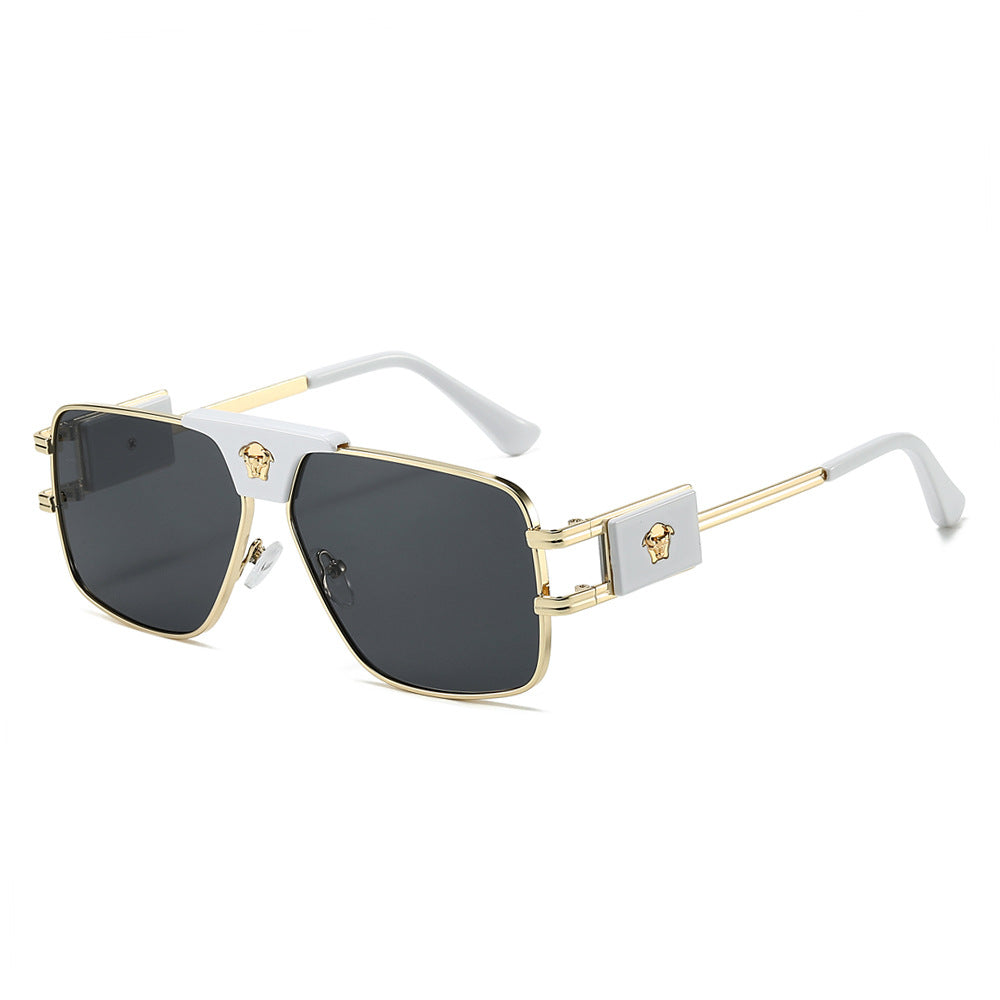 Women's stylish sunglasses with modern, square frame Bowlift