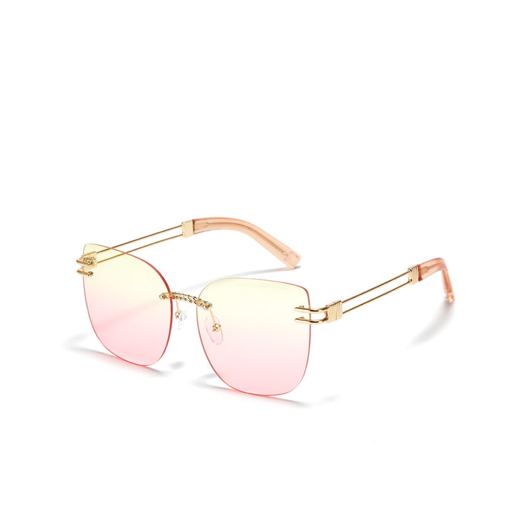Women's Oversized Sunglasses with Stylish Gradient and Unique Frame Bowlift