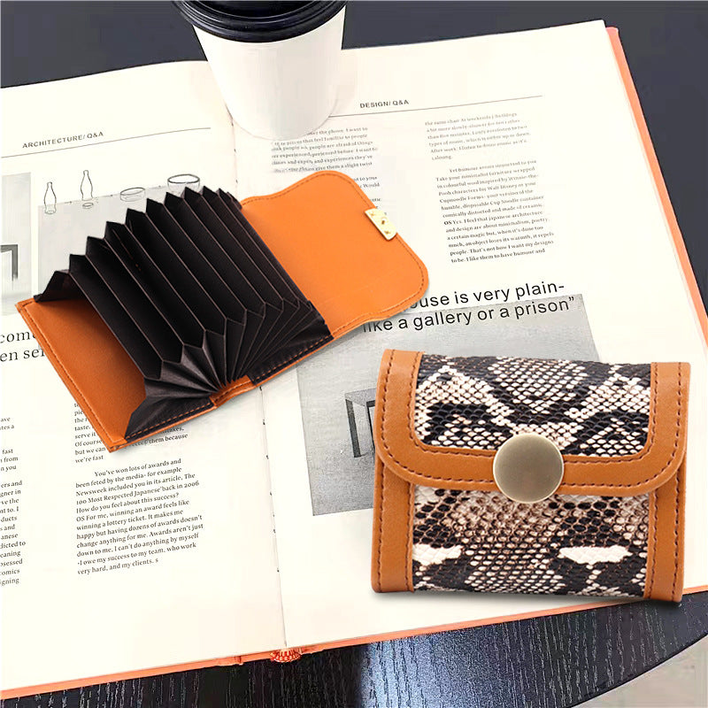 Textured Snakeskin Print Wallet