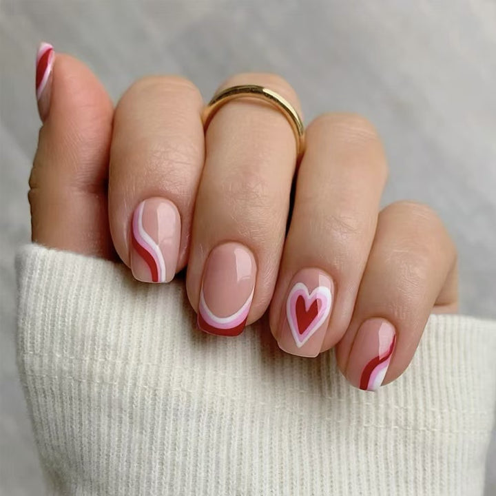 Stylish Heart-Embellished Press-On Nails Bowlift