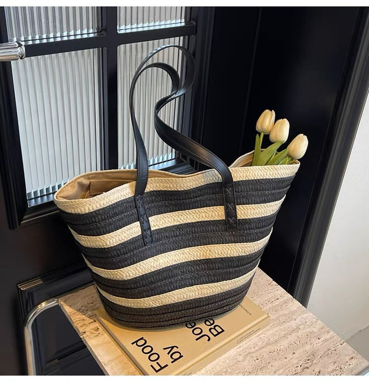 Stylish beach bag with leather handles Bowlift