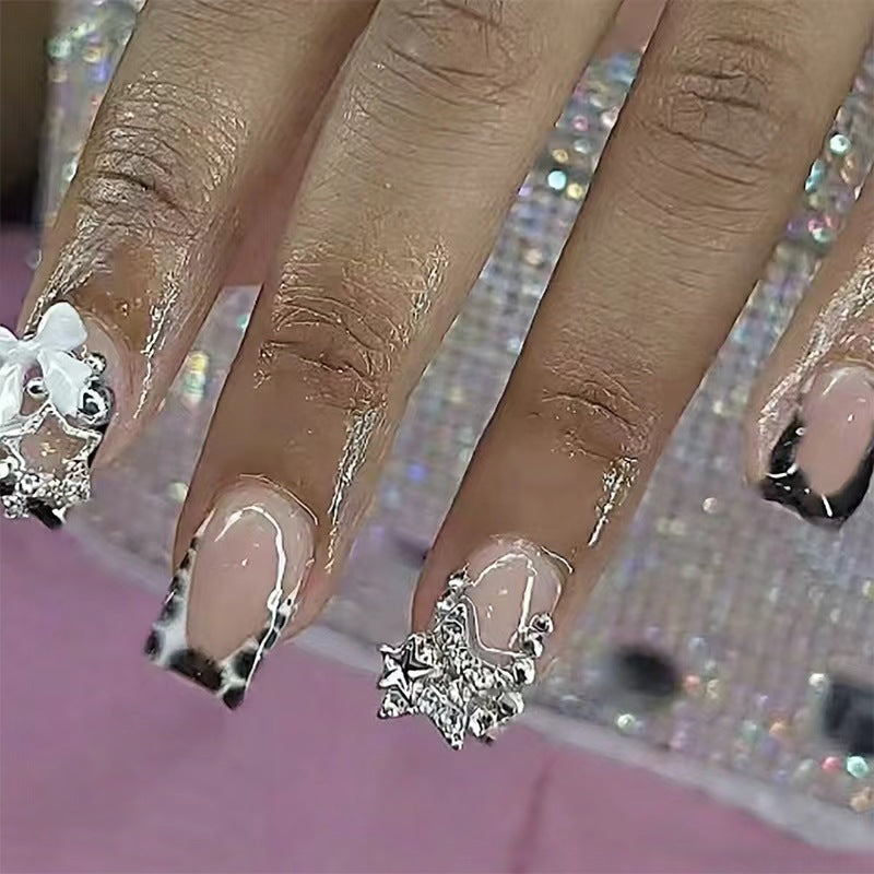 Glamorous Nails Set Bowlift