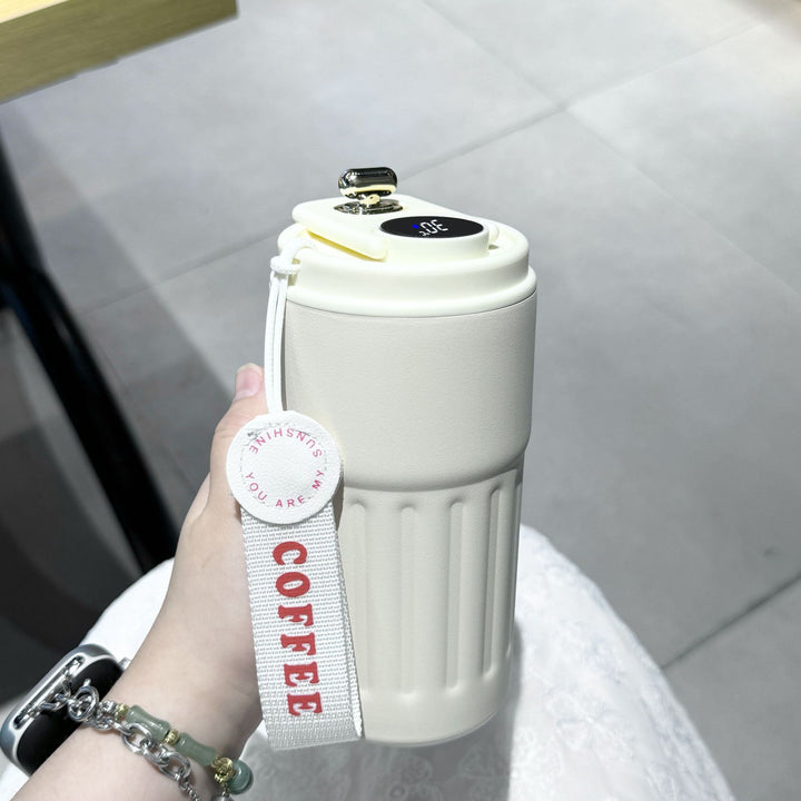 Women stylish and innovative coffee mug Bowlift