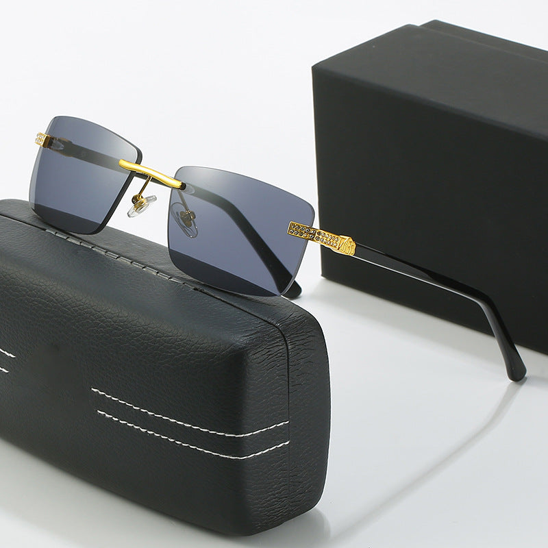 Women elegant sunglasses with stylish metal frame Bowlift