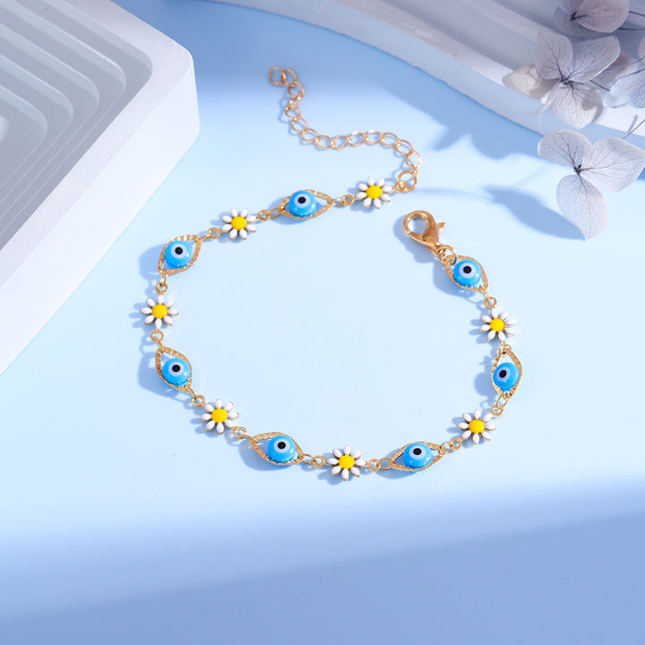 Eye Charm and Daisy Bracelet Bowlift