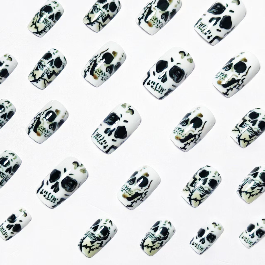 Creative artificial nails with lovingly detailed skull design Bowlift