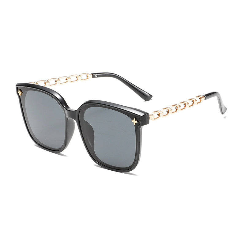Women's Fashion Sunglasses with High-Quality Chain Detail Bowlift