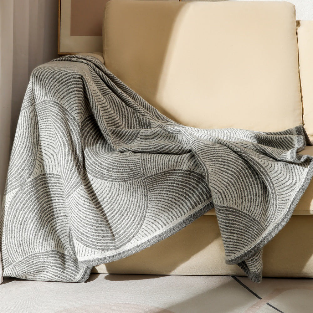 Women's exclusive and cozy knit blanket with geometric pattern Bowlift