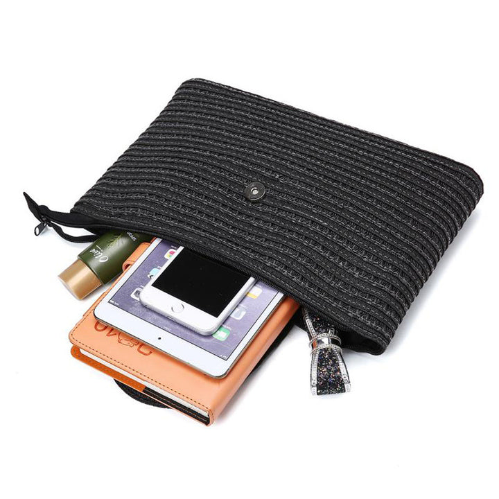 Elegant Clutch Bag with High-Quality Woven Structure Bowlift